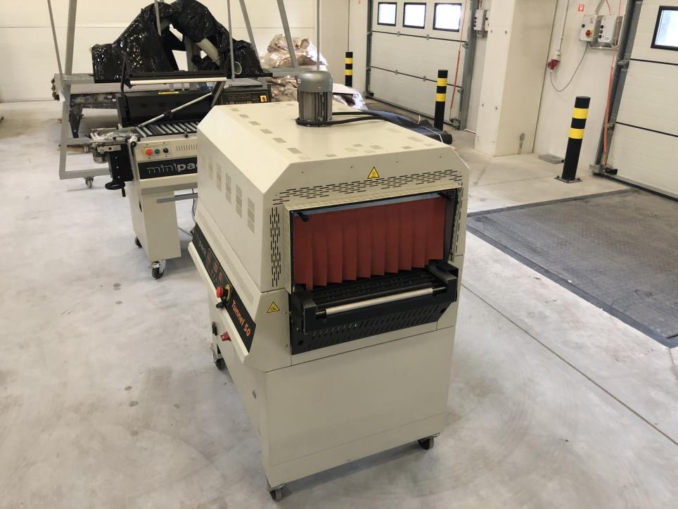 Injection molding machines and thermoforming machines -6